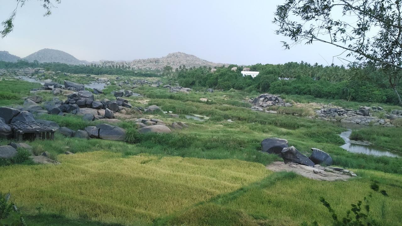 Hotel Varsha Hampi Kültér fotó